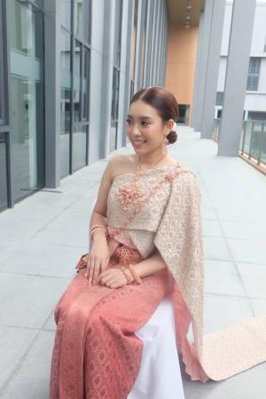 ชุดไทยเจ้าสาว ชุดไทยจักรพรรดิ์ เช่าที่แบมบี้ เวดดิ้ง ห้วยขวาง